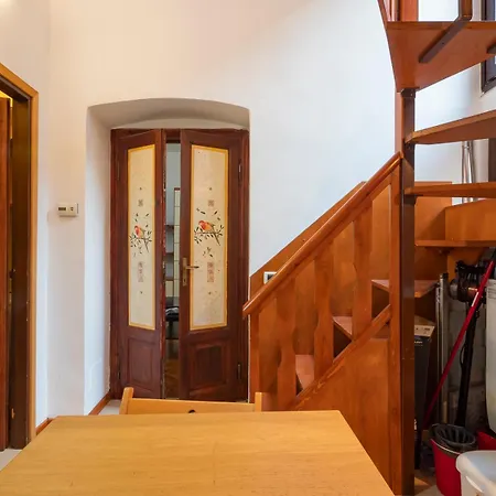 I Host - Monza 15 - 2 *